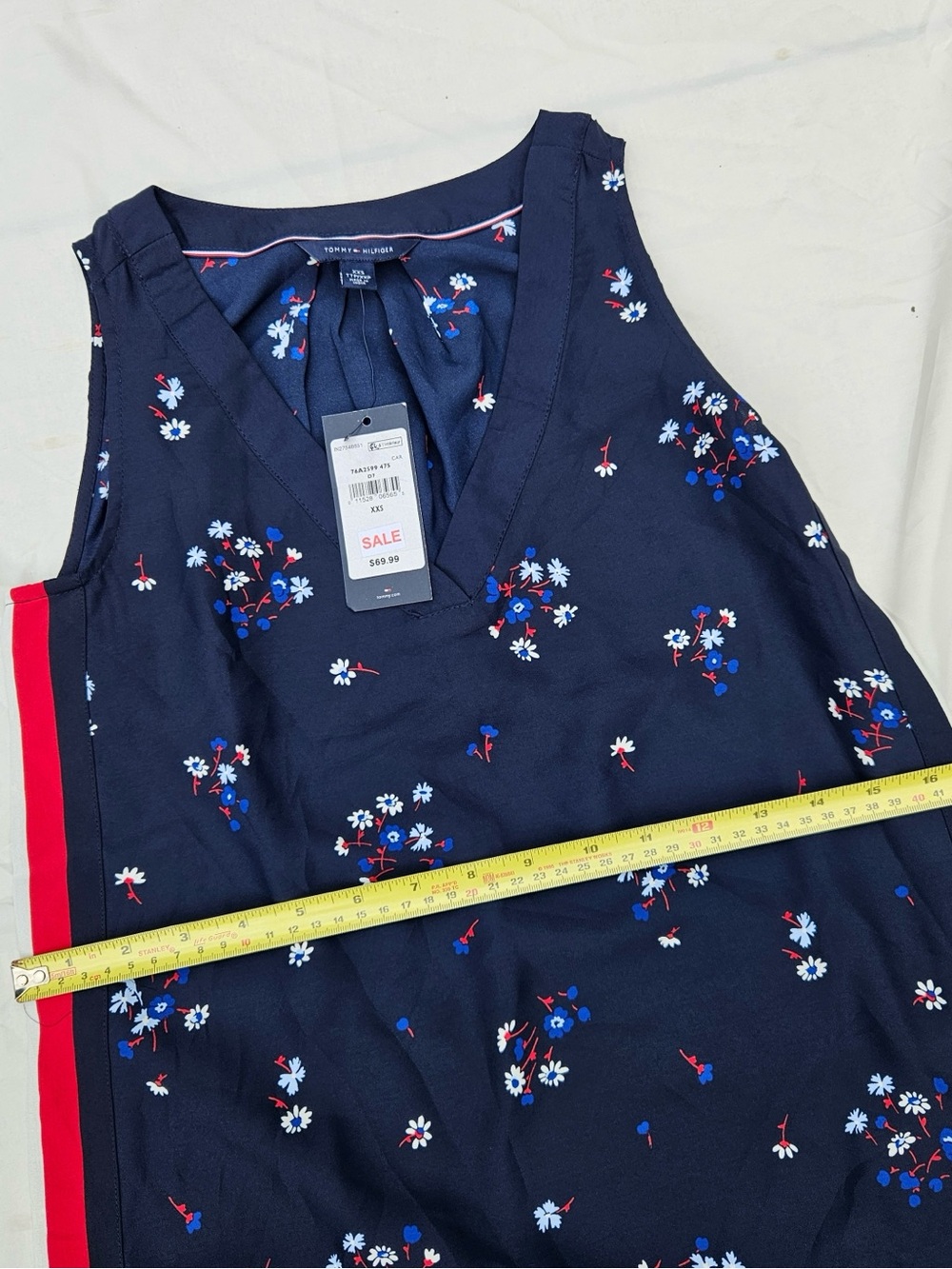 Tommy Hilfiger Tank & Jogger Set - Picture 16 of 16